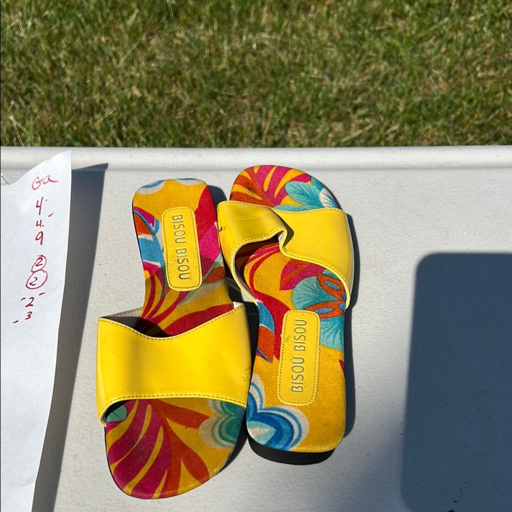 Bisou Bisou Yellow and Red Artistic Sandals